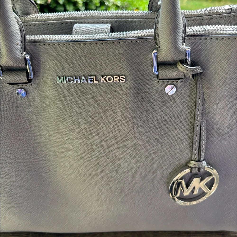 Michael Kors Authentic Taupe Satchel Bag/Shoulder/Crossbody